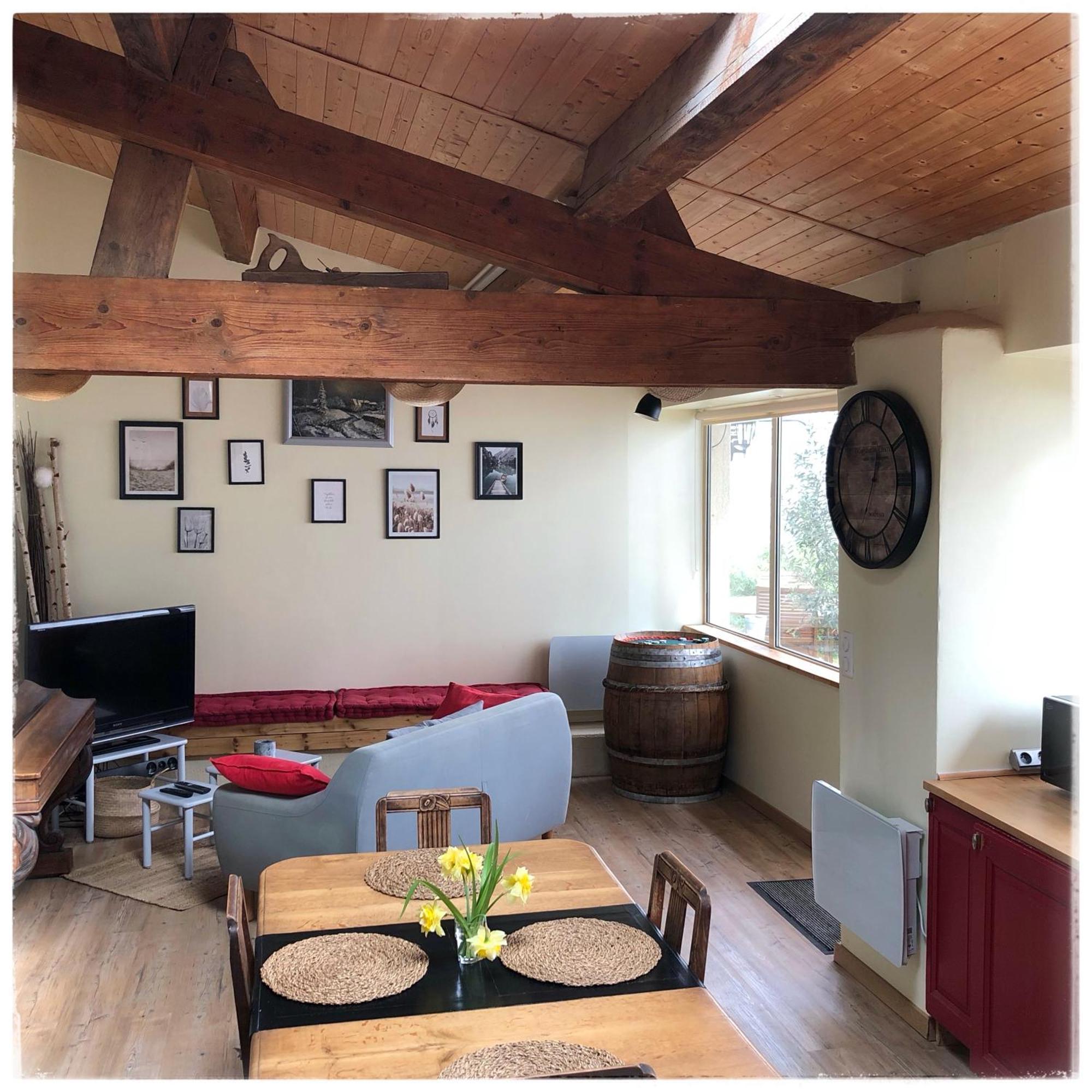 - Le Patio - Calme, Chaleureux, Unique Apartment เบอซองซง ภายนอก รูปภาพ